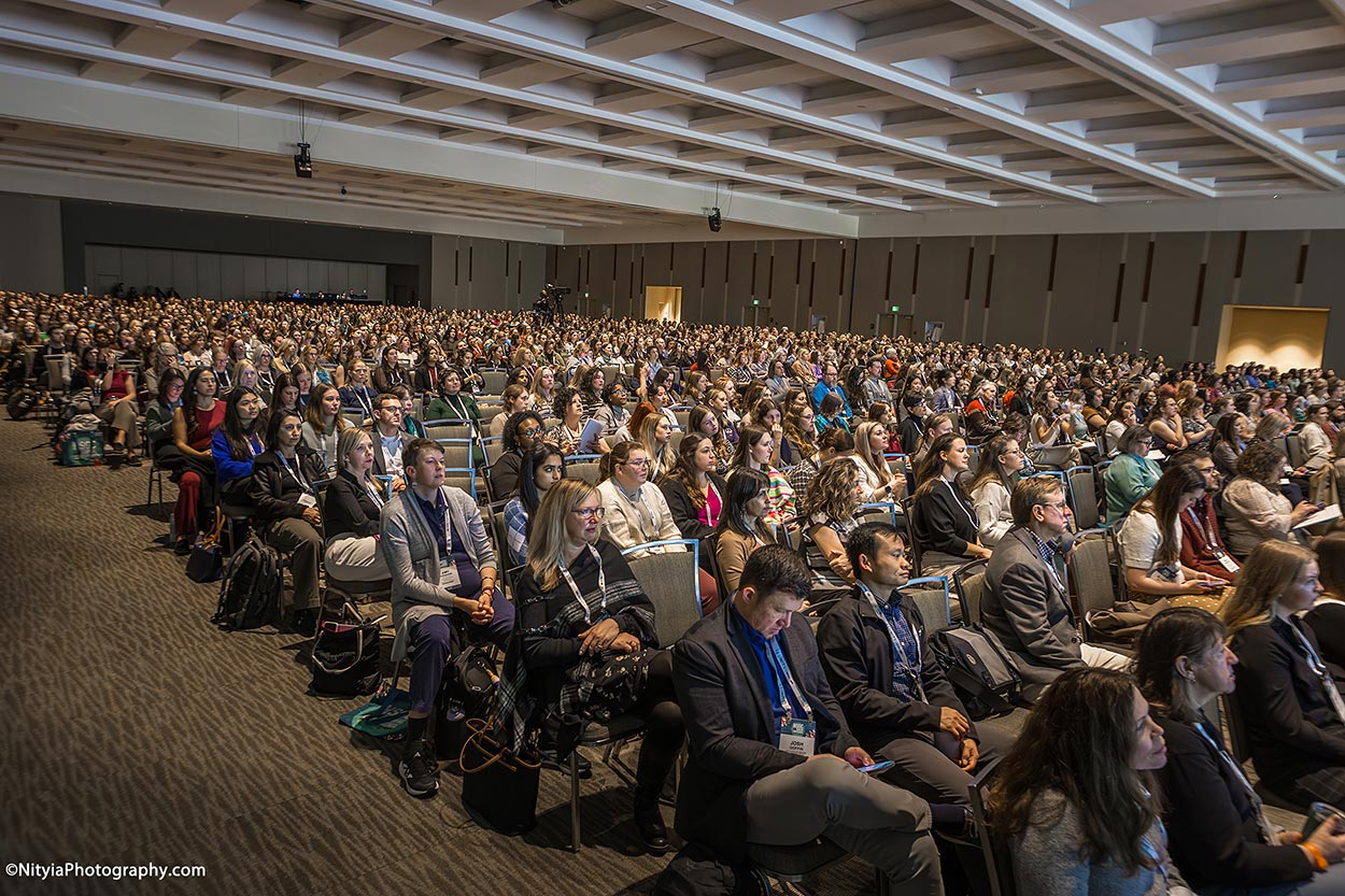 Over 2,000 attendees in ballroom at Seattle Convention Center